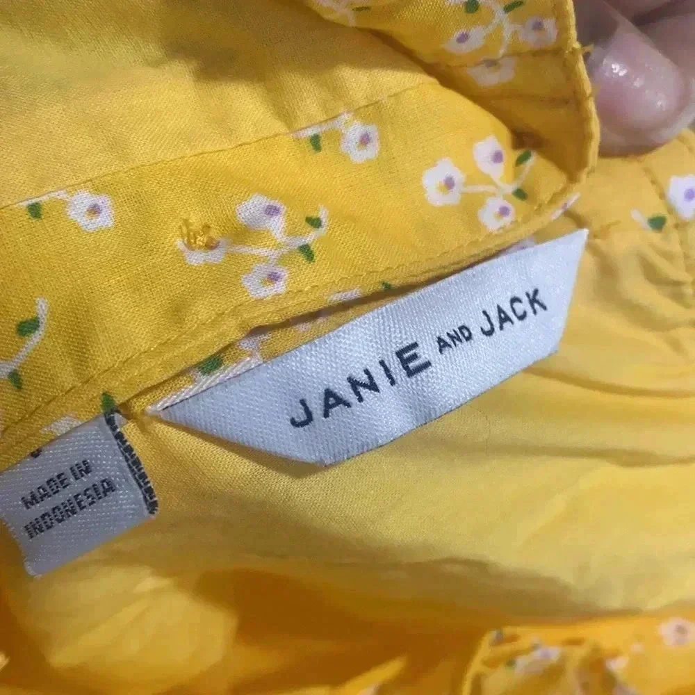 Janie and Jack Yellow Romper with pockets and bow Size 8 NWOT